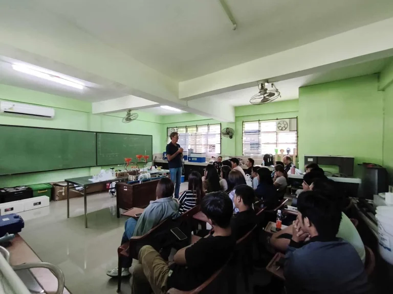 506899572_655978690808948